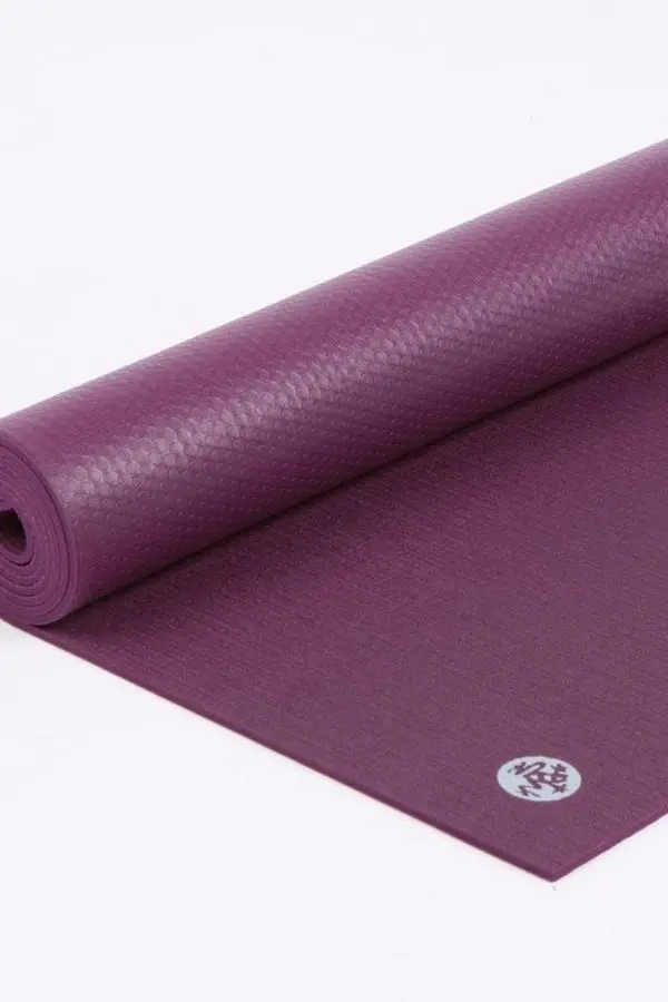 TAPETE DE YOGA MANDUKA PROLITE GUINDA ANTIDESLIZANTE 1.80M